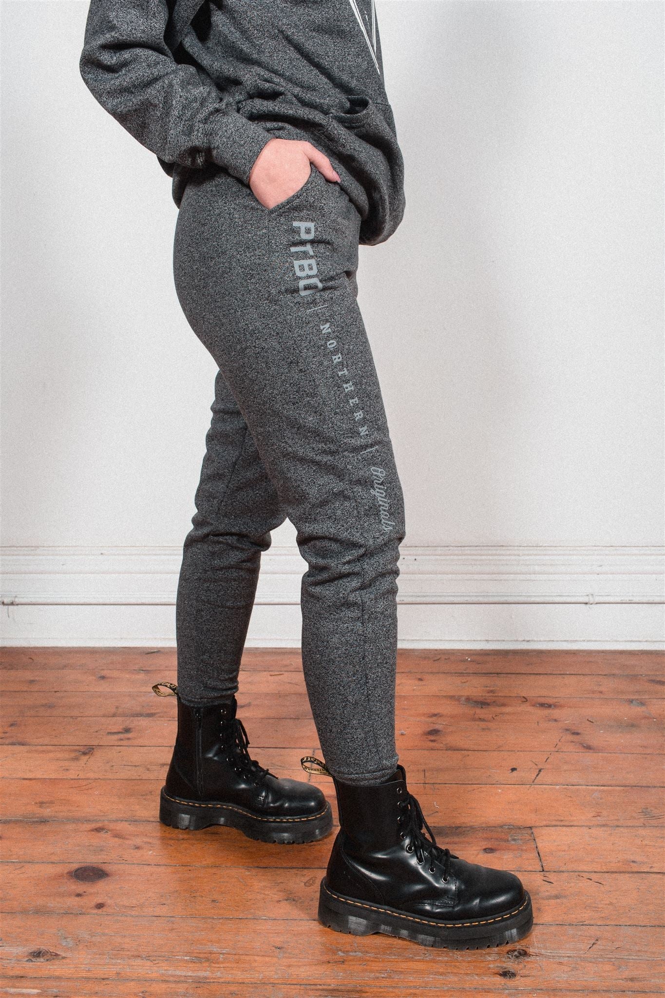 PTBO - W Original Crest Track Pants
